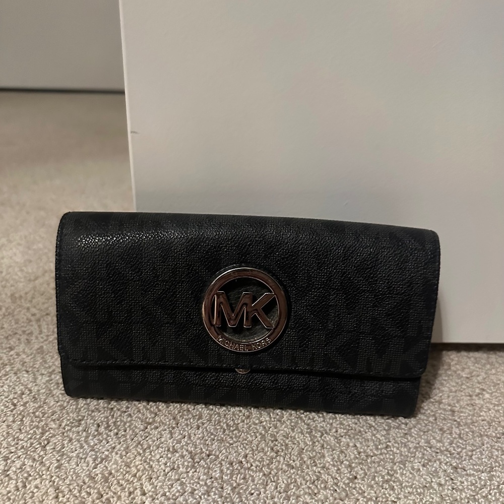 Michael Kors walket